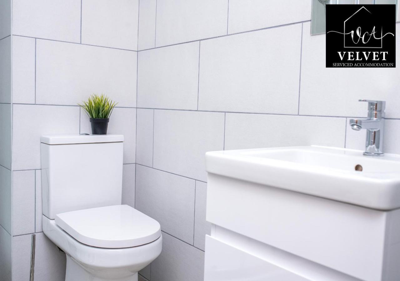 Апартаменты 1 Bed House , Free Wifi,Free Parking,Leasure,Business Суонси Экстерьер фото